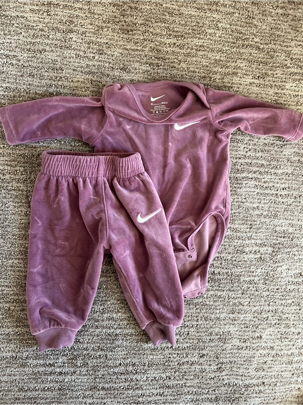 Nike Kids Two-Piece Set Mauve Purple Velour Bodysuit & Pants